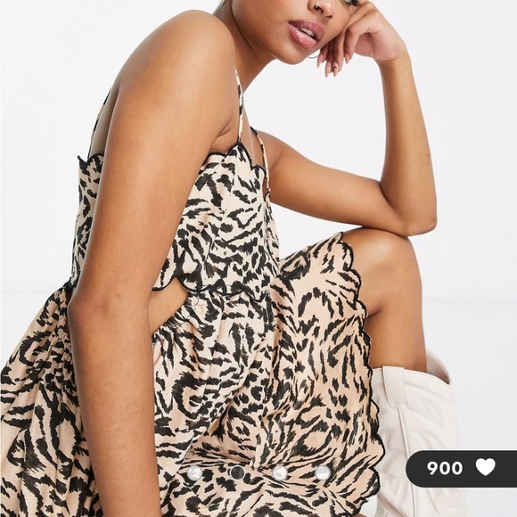 ASOS DESIGN Leopard Scalloped Hem Cutout Mini Dress - Picture 3 of 10
